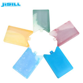 I pack di plastica ghiacciano il mattone e la borsa per il ghiaccio con il gel del ghiaccio dentro il pack colorized materiale dell'HDPE per il contenitore di pranzo dei bambini e di latta